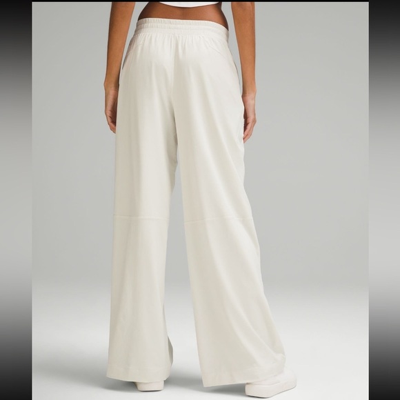 NWT Lululemon Swift Mid Rise Wide Leg Pant lined color Bone size 8 - Picture 3 of 11